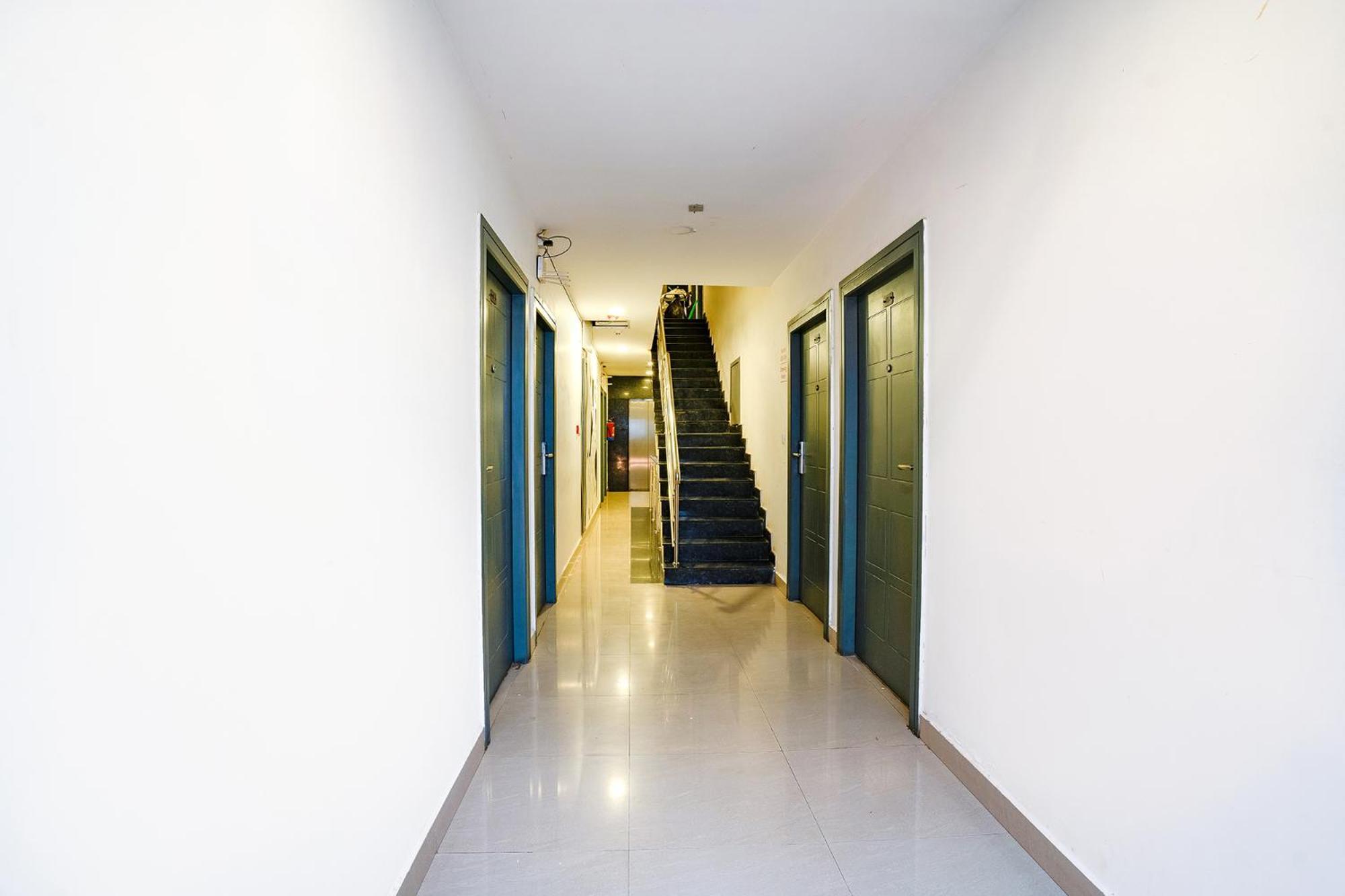 Fabhotel Royal Sterling- Manyata Tech Park Bangalore Exterior foto
